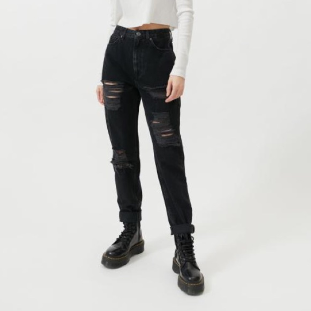 Urban Outfitters x BDG Mom High-Rise Destroyed Cotton Denim Jeans size 27
